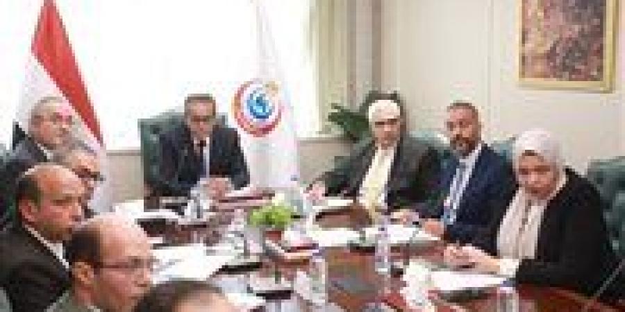 وزير الصحة يترأس اجتماع مجلس إدارة الهيئة العامة للمستشفيات والمعاهد التعليمية