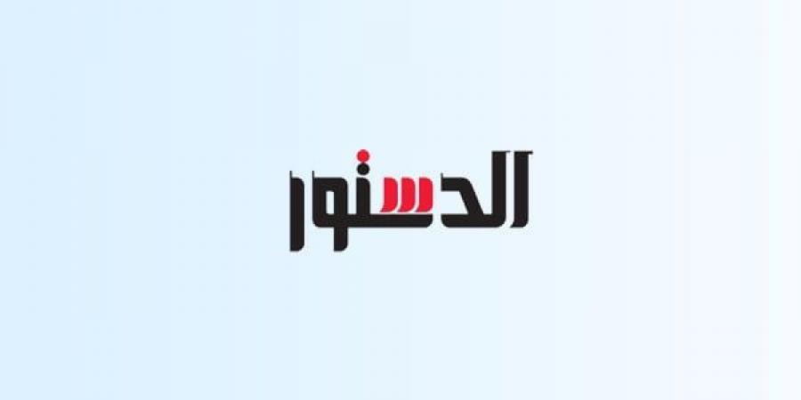 محافظ بورسعيد يتفقد الشاطئ ويوجه بتوحيد شكل الكافتيريات ومنع تجاوز المساحات القانونية
