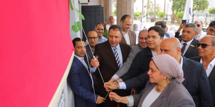 محافظ دمياط يفتتح بنك دم وعيادات أسنان مستشفى دمياط التخصصي (صور)