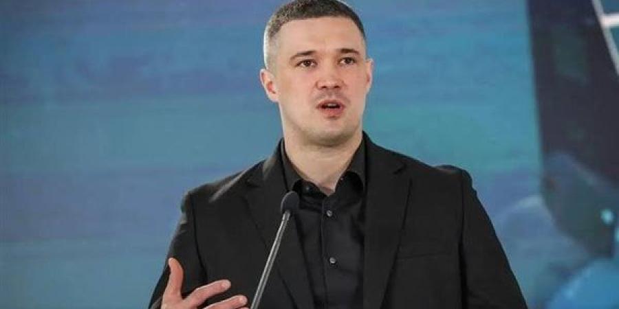 وزير دفاع أوكرانيا المقال يقلب الطاولة على زيلينسكي: يجب إجراء انتخابات رئاسية