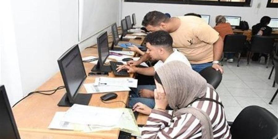 تنسيق المرحلة الثالثة يتصدر البحث.. طلاب الثانوية العامة يبحثون عن كليات لها مستقبل
