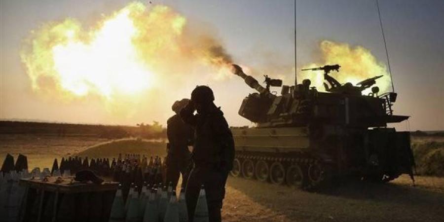 مراسل "القاهرة الإخبارية": مدفعية الاحتلال تفتح النار على المناطق الشرقية لقطاع غزة