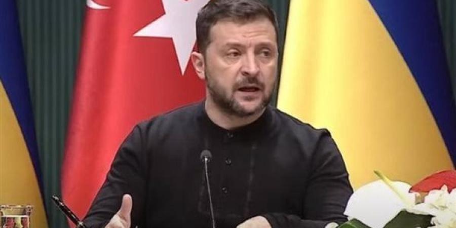 زيلينسكي يعلن عودة 103 عسكريين أوكرانيين في عملية تبادل أسرى مع روسيا
