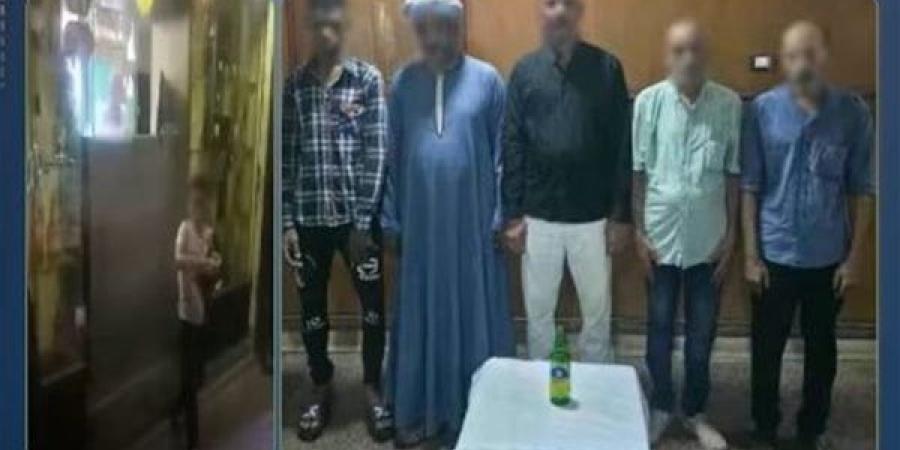 ضبط جميع أطراف واقعة استغلال طفل في شراء مشروبات كحولية بالأقصر