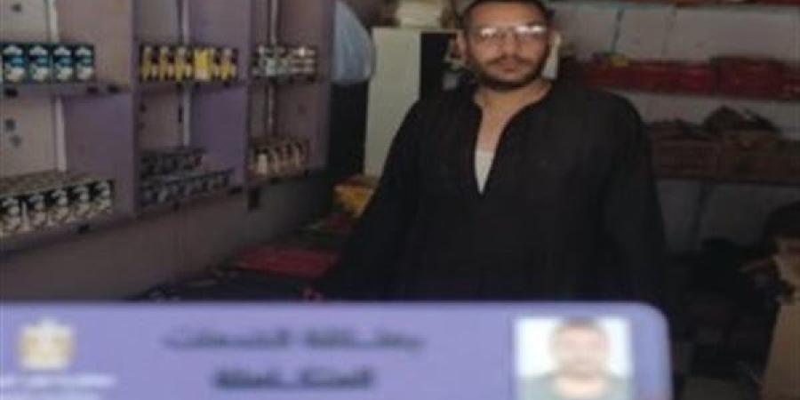 «وحدة التضامن» تهدى «أحمد» كشكًا صغيرًا للإنفاق على عائلته وتحسين مستوى المعيشة