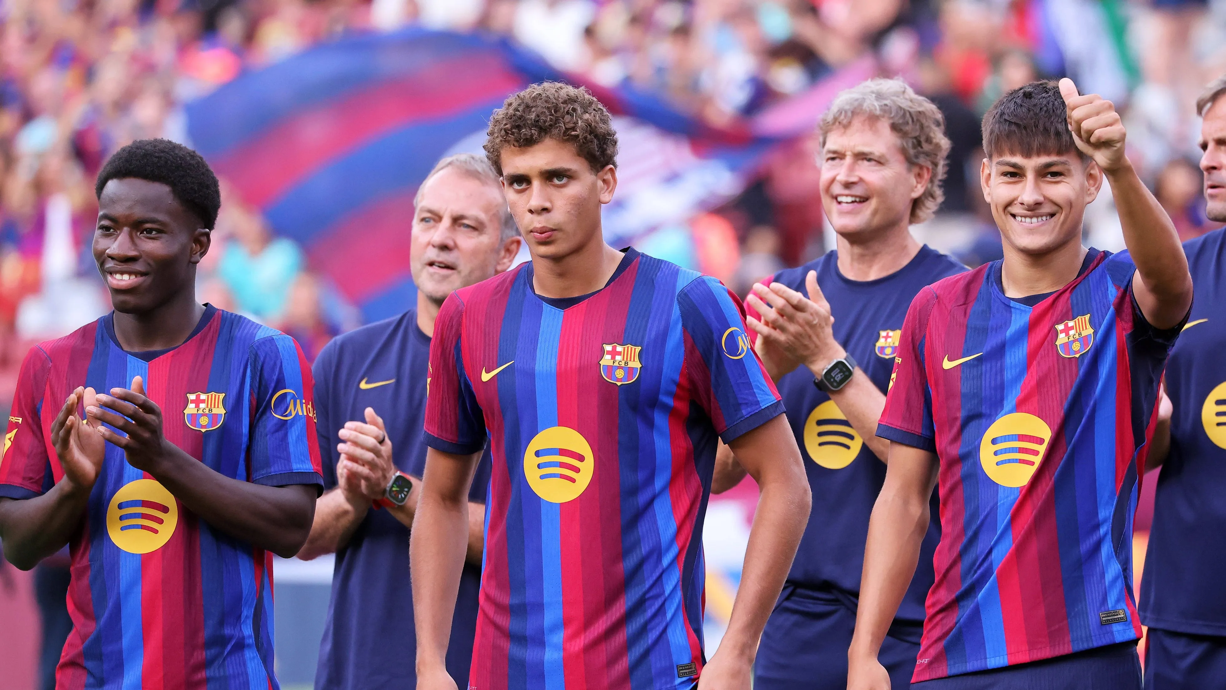 برشلونة يعلن عن غياب لاعبه لمدة 6 أسابيع وفقاً لبيان رسمي