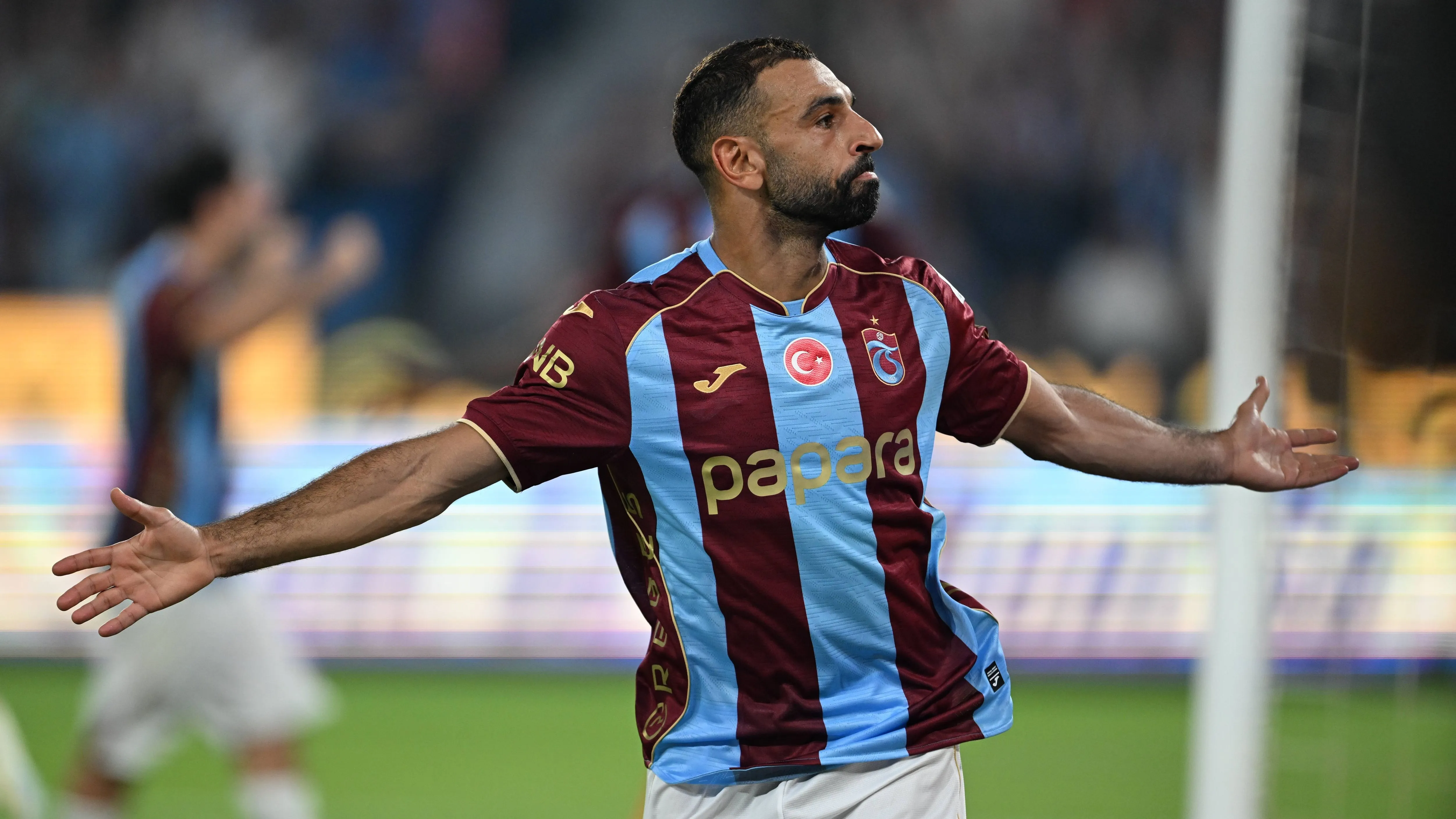 القنوات التي ستبث مباراة فيرينتسفاروشي وطرابزون سبور في إياب تصفيات الدوري الأوروبي 2026-2027 وكيفية مشاهدتها عبر الإنترنت