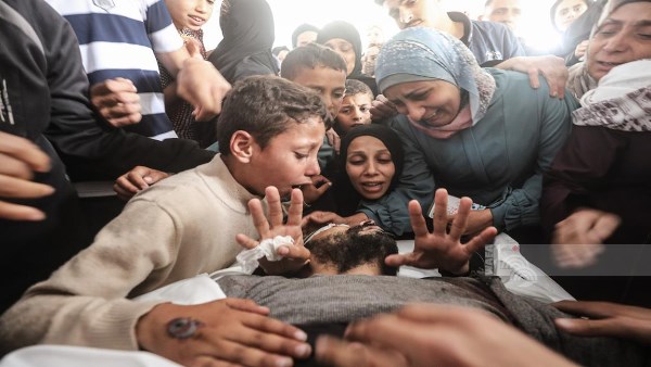 استشهاد فلسطيني متأثرا بجراحه جراء قصف الاحتلال الإسرائيلي في غزة