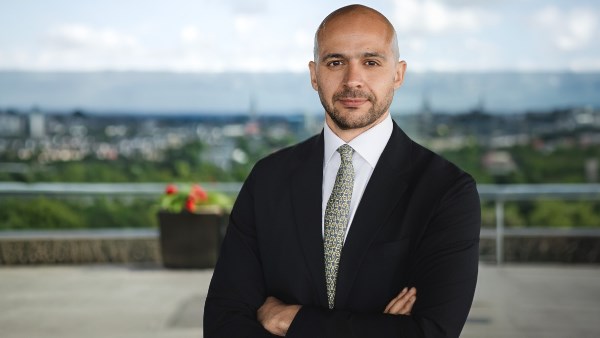 تعيين أحمد المقدم مديرا لعمليات البنك الأوروبي لإعادة الإعمار في دول البلطيق