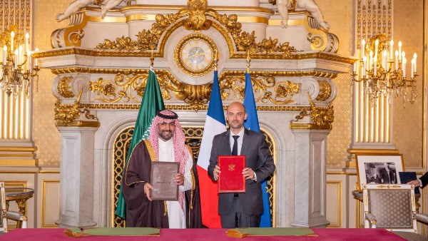 الرياض تعلن عن إنشاء مركز ثقافي سعودي في باريس