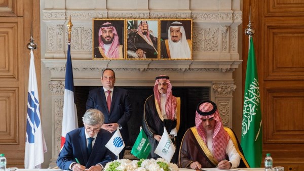 فرنسا تبرم عقد مشاركتها في إكسبو 2030 الرياض رسميًا