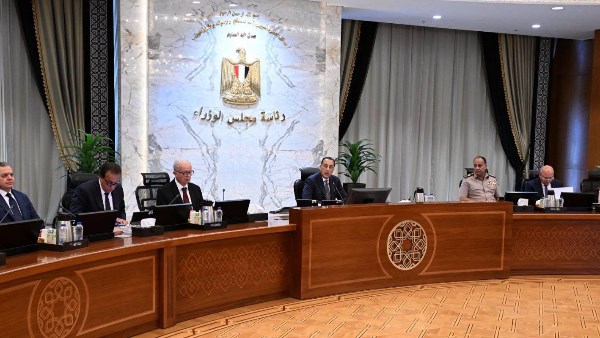 مدبولي يقدم تقريرا شاملا للرأي العام في أكتوبر يبرز إنجازات الدولة وحجم الإنفاق