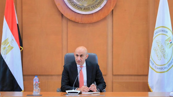 وزير التعليم يؤكد على استمرارية أعمال الصيانة الدورية والتأكد من جاهزية الأثاث المدرسي قبل بدء العام الدراسي