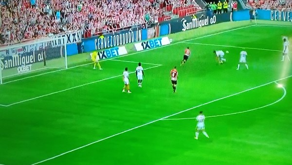 في ملعبه، إشبيلية يحقق انتصاراً كبيراً على أتلتيك بلباو بثلاثة أهداف في الدوري الإسباني.