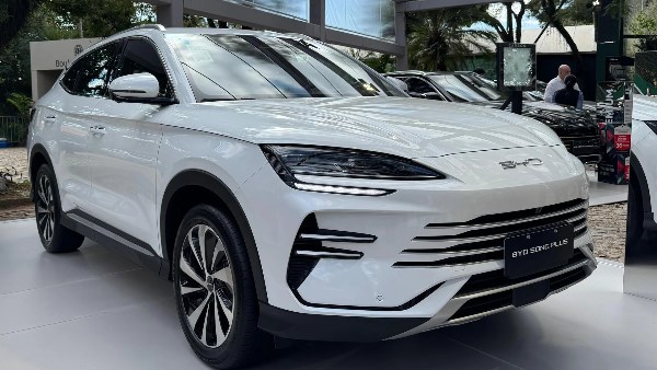 بي واي دي سونج بلس 2026: إمكانيات هجينة تفتح آفاق جديدة في عالم السيارات
