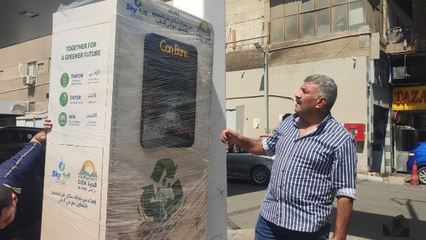 نقيب عمال النظافة ينتقد تجربة الدقي: لن نحمل القمامة بعد الآن