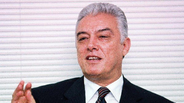 سامح فهمي يروي قصة سبيكة الذهب التي وصلت إلى مبارك من قريب مرسي