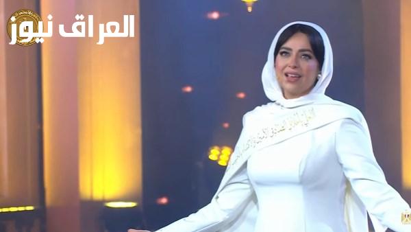 هبة مجدي تؤدي أغنية دينية أمام الرئيس السيسي مرتدية الحجاب