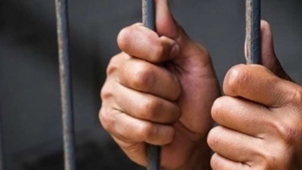 نشر مقاطع خادشة على مواقع التواصل الاجتماعي وعقوبة صانع المحتوى الذي انتهك القانون