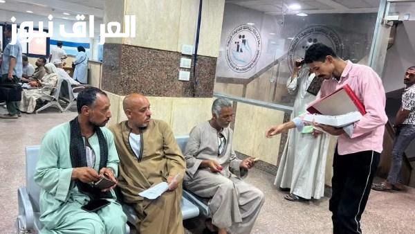 نموذج يحتذى به من مكاتب التأمين توزيع حلوى المولد النبوي على المواطنين