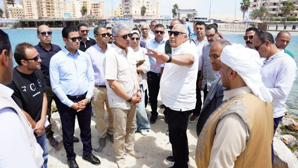 وزير السياحة والآثار ومحافظ مطروح يزوران المشروعات السياحية والتنموية في المحافظة