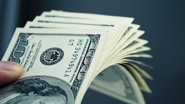 أسعار الدولار في مصر تسجل تراجعات طفيفة في ختام يوم الثلاثاء