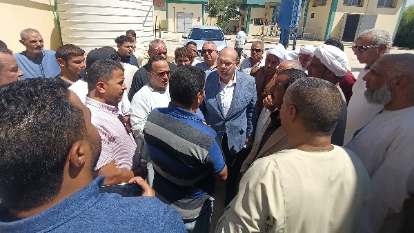 نائب محافظ الجيزة يُشرف على الاستعدادات النهائية لمشروع الصرف الصحي في قرية القبابات