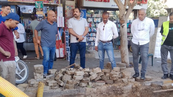 إصلاح تلف في أنبوب المياه الرئيسي في العجوزة