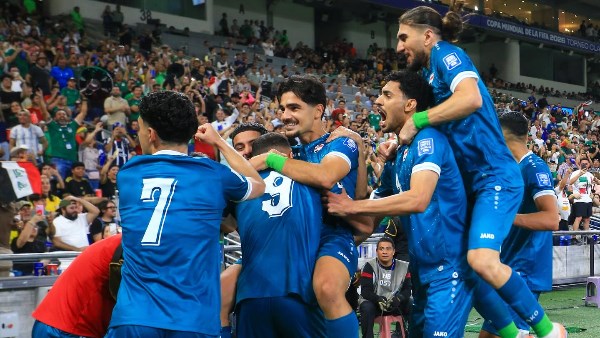 أرنولد يعبر عن حماسه البالغ لبدء فترة جديدة مع منتخب العراق