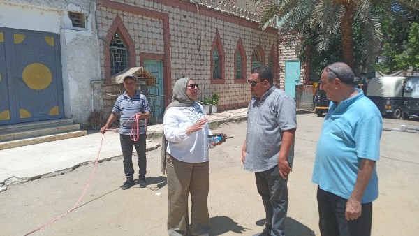 محافظ أسيوط يزور الموقع المقترح لإنشاء موقف سيارات جديد في القوصية