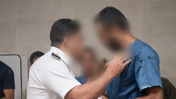 مصالحة داخل مستشفى سوهاج بعد مشاجرة بين ضابط شرطة وطبيب والداخلية توضح تفاصيل الفيديو المتداول