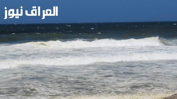 أمواج ملتم أغسطس تؤثر على سواحل الإسكندرية مع تحذيرات من السباحة