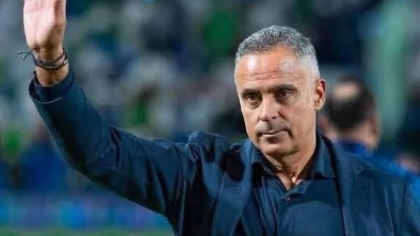 جوميز يعبر عن استيائه من ضغط مباريات دوري روشن قبيل مواجهة الهلال: “نحن لسنا محظوظين”