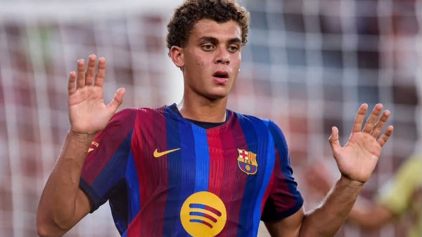 حمزة عبد الكريم يقترب من تولي قيادة هجوم برشلونة في مواجهة إلتشي ضمن الدوري الإسباني