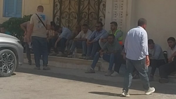 إجراءات نقل جثامين ضحايا حادث تصادم ثلاث سيارات بمطروح لتسليمها لأسرهم