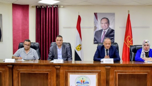 وكيل وزارة التعليم في بورسعيد يستعرض المستجدات المتعلقة بالقرارات الوزارية بشأن البكالوريا المصرية