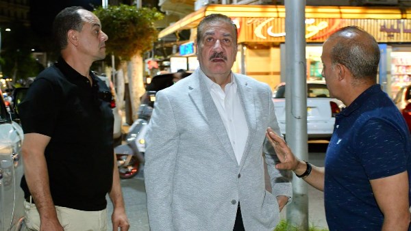 محافظ بورسعيد يؤكد أهمية الالتزام بتوجيهات الدولة لترشيد استهلاك الكهرباء