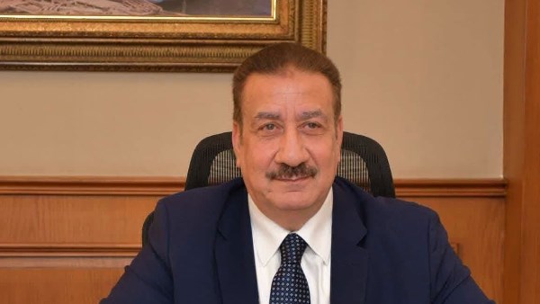محافظ بورسعيد يوجه بتشكيل لجنة للمرور الميداني على المشروعات الجارية للتحقق من دقة الأعمال