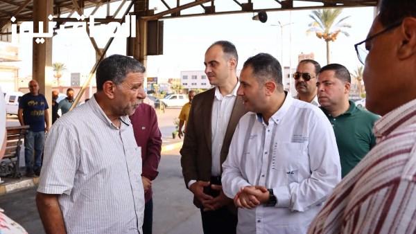 محافظ دمياط يوجه بتأمين سيارات للطرق التي تواجه انتظار المواطنين