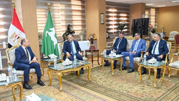 الشرقية تستعرض خطوات تنفيذ مشروع توصيل الغاز الطبيعي في منطقة الصيادين