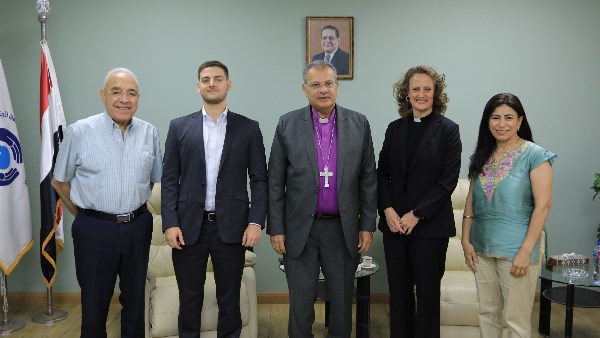 رئيس الطائفة الإنجيلية يلتقي رئيسة منظمة كنائس من أجل السلام في الشرق الأوسط