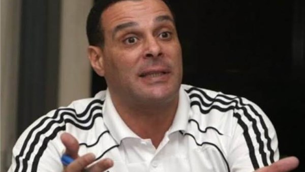 عصام عبد الفتاح الحكم المصري الذي يدير قمة الأهلي والزمالك مع توافر ثلاثة حكام قادرين على تحمل الضغوط