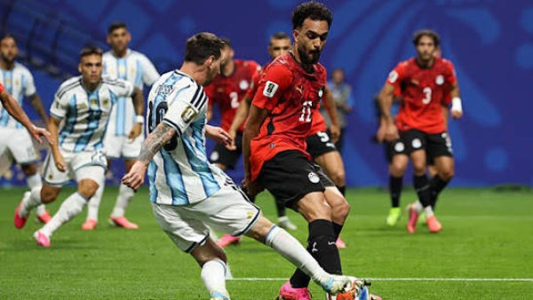 تفاصيل مذكرة اتحاد الكرة للرد على فيفا بشأن مزاعم تجاوزات جهاز المنتخب ونجومه