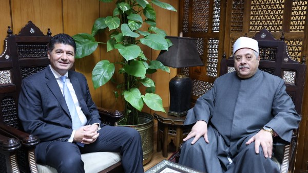 وكيل الأزهر يستقبل قنصل مصر في إيطاليا ويؤكد على أهمية تعزيز الوعي الديني الصحيح والاعتدال في صفوف الجالية المصرية