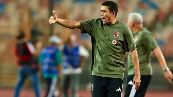 عموتة يقوم بدراسة التغييرات المحتملة في تشكيل الأهلي لمباراة زد في الدوري