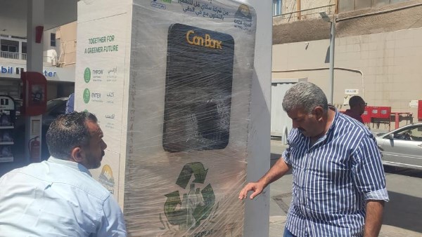 نقيب الزبالين يكشف تفاصيل أزمة ماكينات جمع المخلفات بالدقي: لن نتخلى عن وسيلة عيشنا