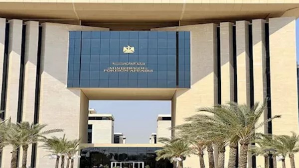 إطلاق بوليصة تأمين للمواطنين المصريين في الخارج: تعويضات شاملة للوفاة، والفصل، والعجز.