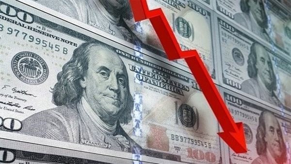 انخفاض الدولار مقابل الجنيه وأقل سعر للشراء في البنوك في ختام التعاملات