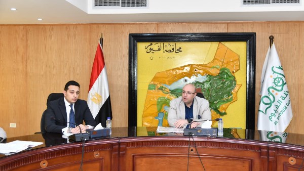 محافظ الفيوم يعقد اجتماعًا لمتابعة سير العمل في مشروع إعادة تأهيل محطة الصرف الصناعي بكوم أوشيم