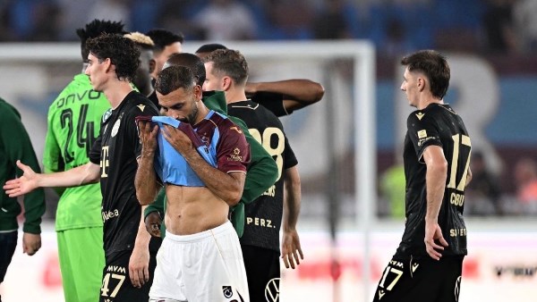 محمد صلاح يرد على المشككين وقادر على صنع التاريخ مع طرابزون